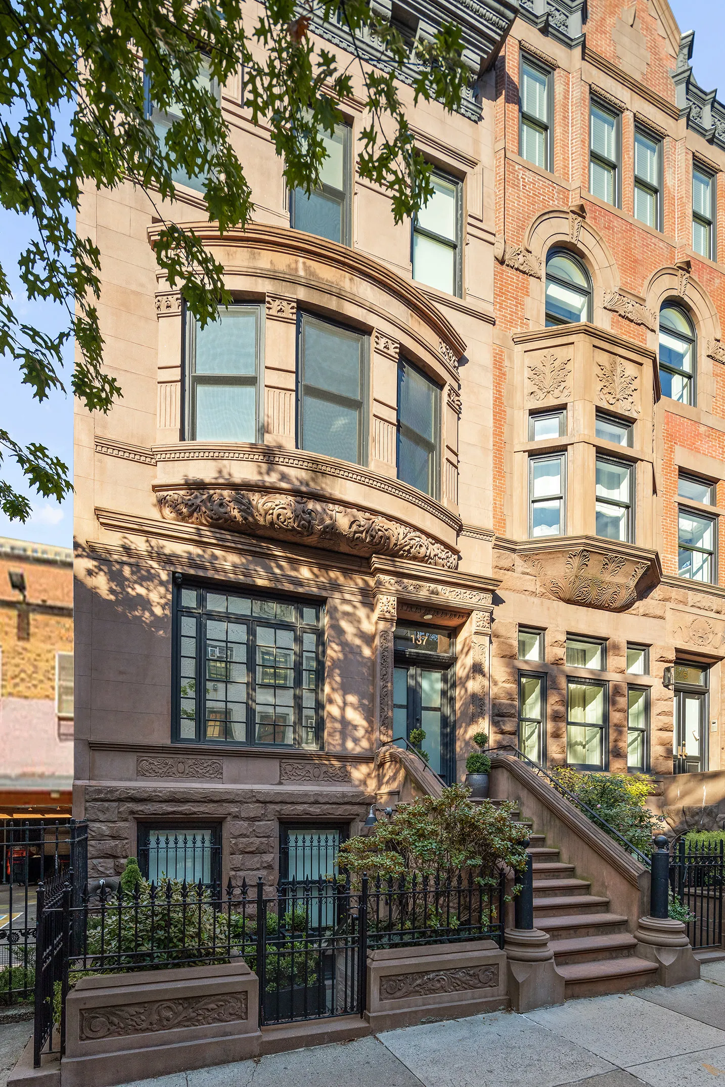 137 West 77th Street in Upper West Side : Sales, Rentals