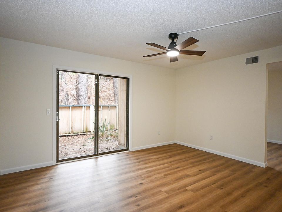 1st image of 233 Timber Ct