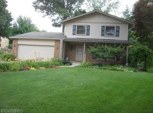 1124 Falling Brook Dr SE, Kentwood, MI