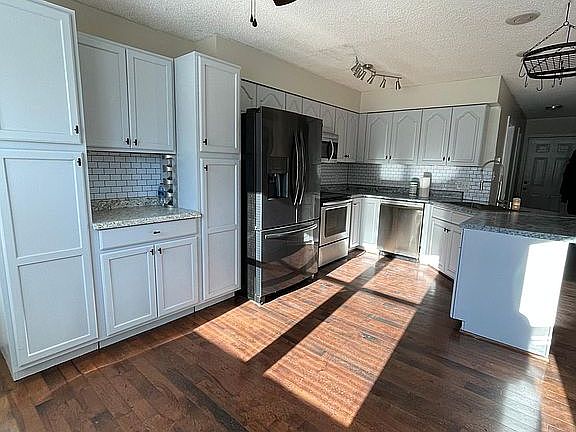 5th image of 29 Westgate Cir APT A