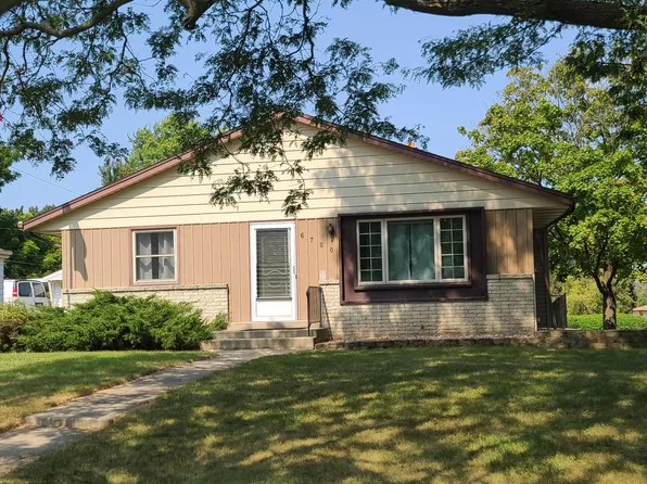 6700 West Leroy AVENUE, Greenfield, WI 53220