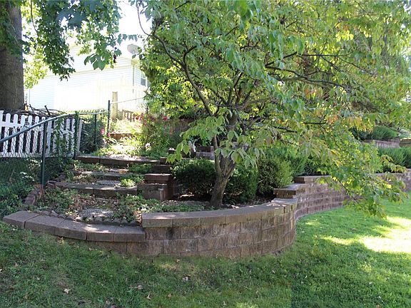 3rd image of 11808 Birmington Dr