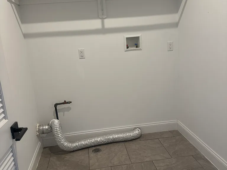 520 Park Ave #2 — Photo 6