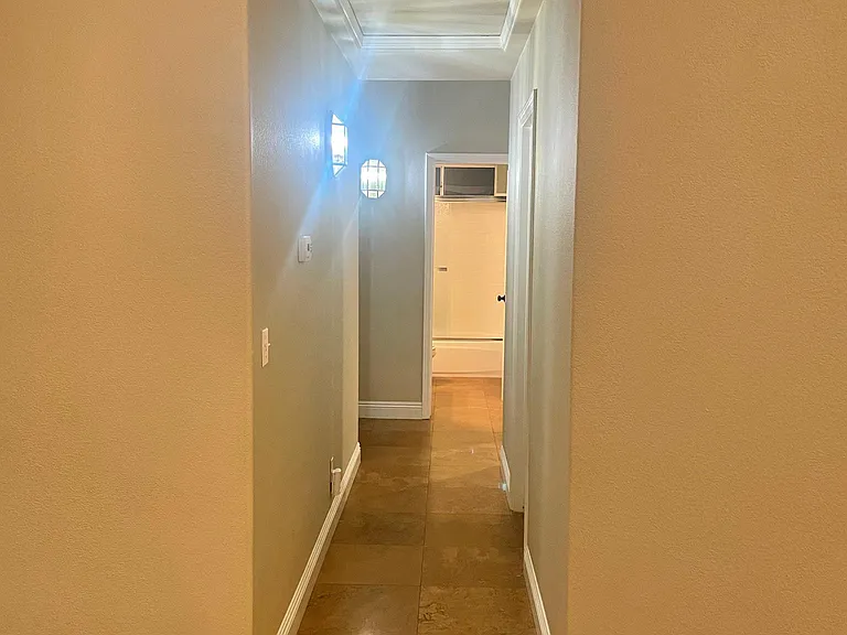 2182 Decatur Ave — Photo 16