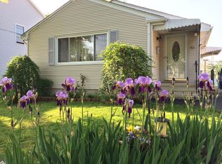 46 Collins St, Stratford, CT 06614