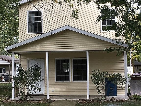 2nd image of 1317 W Cherry St
