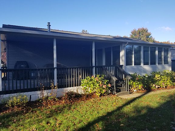 2nd image of 638 Fresh Pond Ave Unit 335
