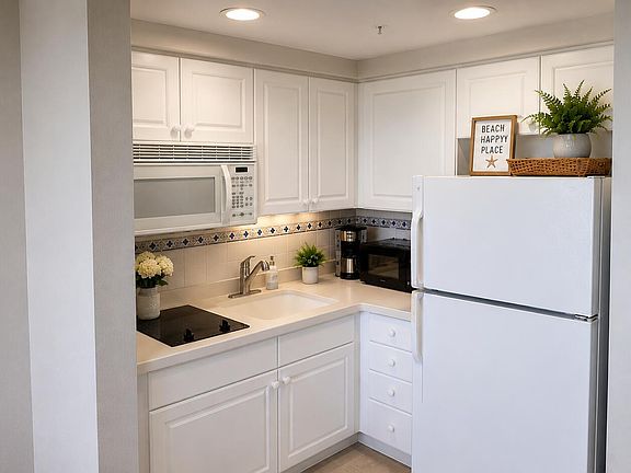 5th image of 2700 N Atlantic Ave #554