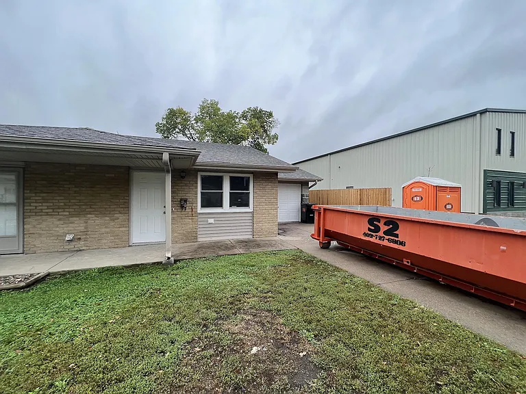 849 W 6th St — Photo 12