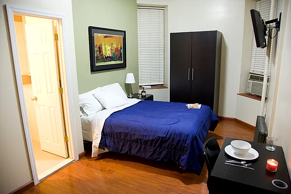 Rented by Easy Rental LLC | media 21