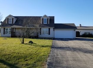 631 Ogee Rd, Earlville, IL 60518