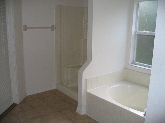 5th image of 197 Palmwood Dr
