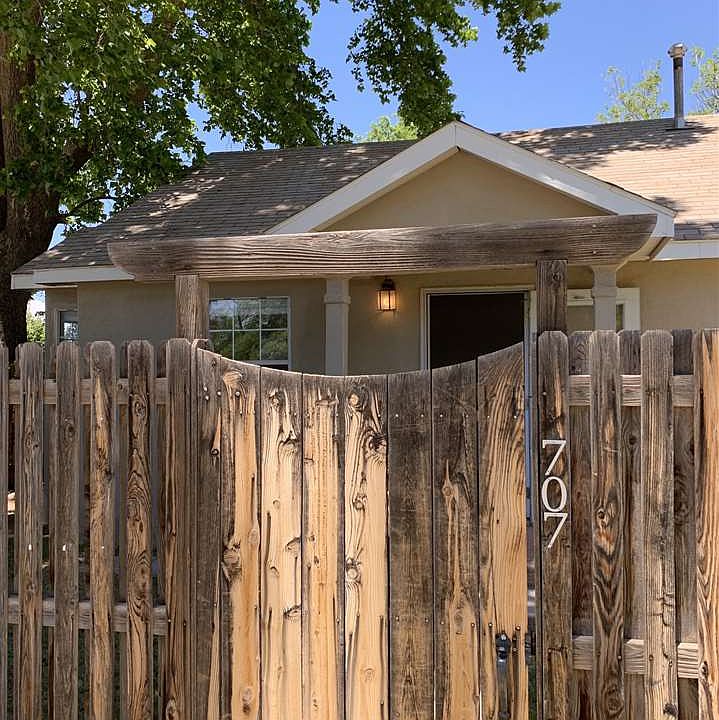 1st image of 707 Durazno St