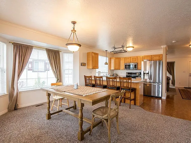 732 E Hamlet Cir S — Photo 17