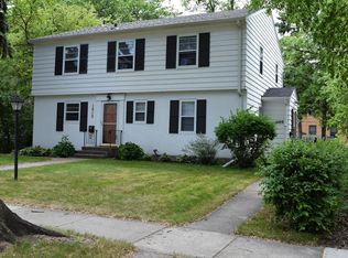 1009 9th St S, Fargo, ND 58103