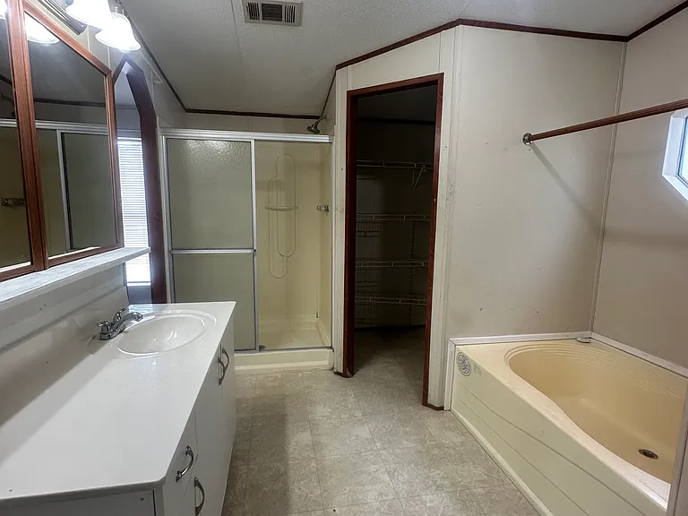 5864 Cartier Rd — Photo 18