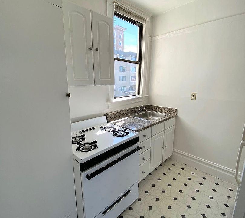 1st image of 1959 Union St #3