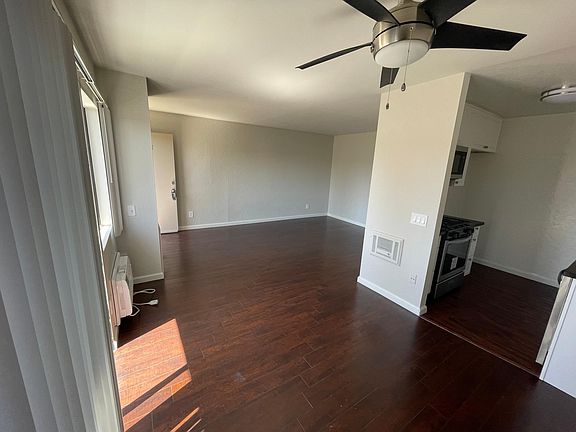 4th image of 4934 Coldwater Canyon Ave #2213