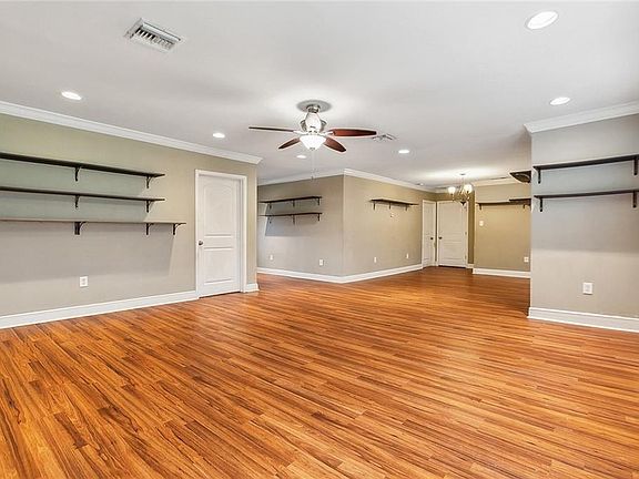 5th image of 2938 Hudson St
