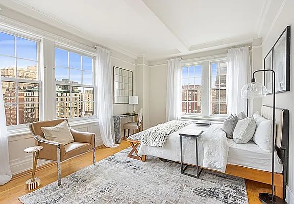 5th image of 617 W End Ave #13A
