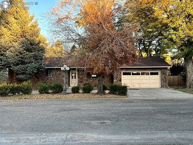 1st image of 1340 Flora Dr