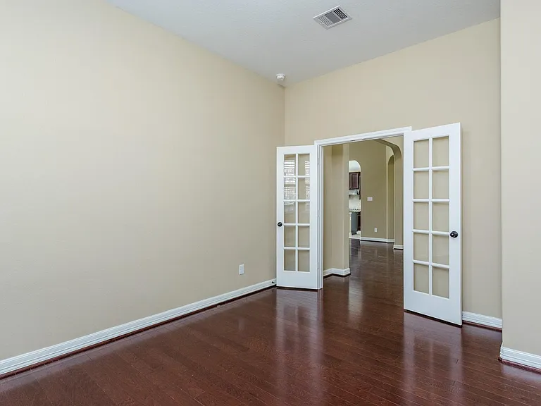 7810 Deep Green Dr — Photo 6