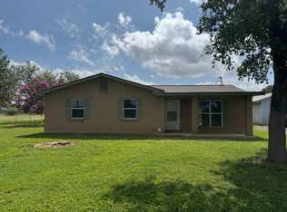 74 McCoy Ln, Lytle, TX 78052