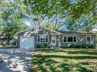 2440 SW Indian Trl, Topeka, KS 66614
