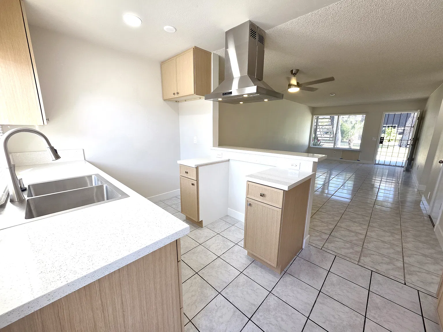 1 bed, 652 sqft, $2,295 — Photo 1
