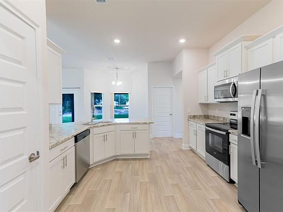 5th image of 4557 SW Van Dyke St