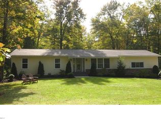 9005 Forest Ln, Chesterland, OH 44026