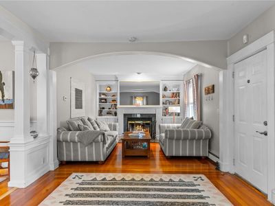 15 Hayward St, Cranston, RI, 02910