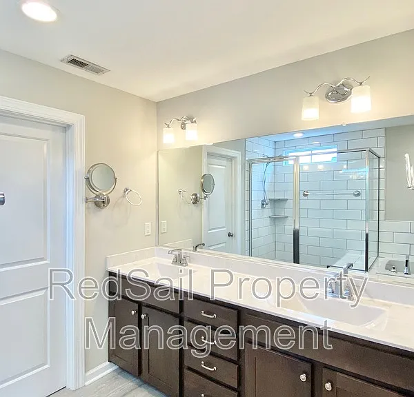 217 Manor Dr — Photo 31