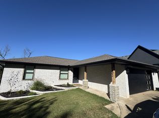 1002 NW B St, Bentonville, AR 72712