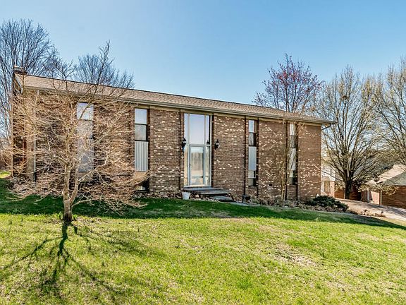 3rd image of 7222 W Chermont Cir