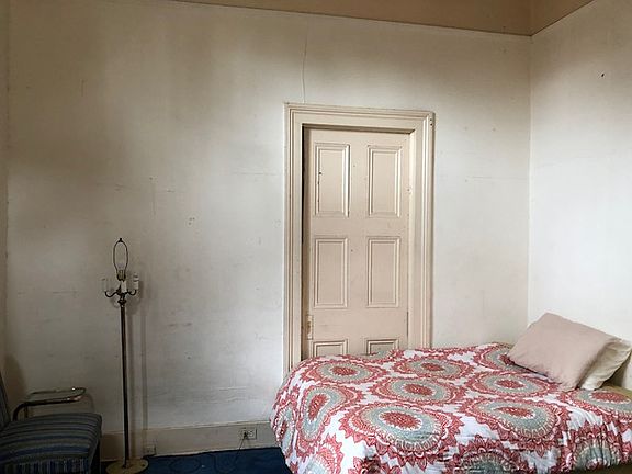 4th image of 7613 Freret St #7613
