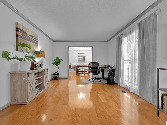 4th image of 5516 Heath Row Dr