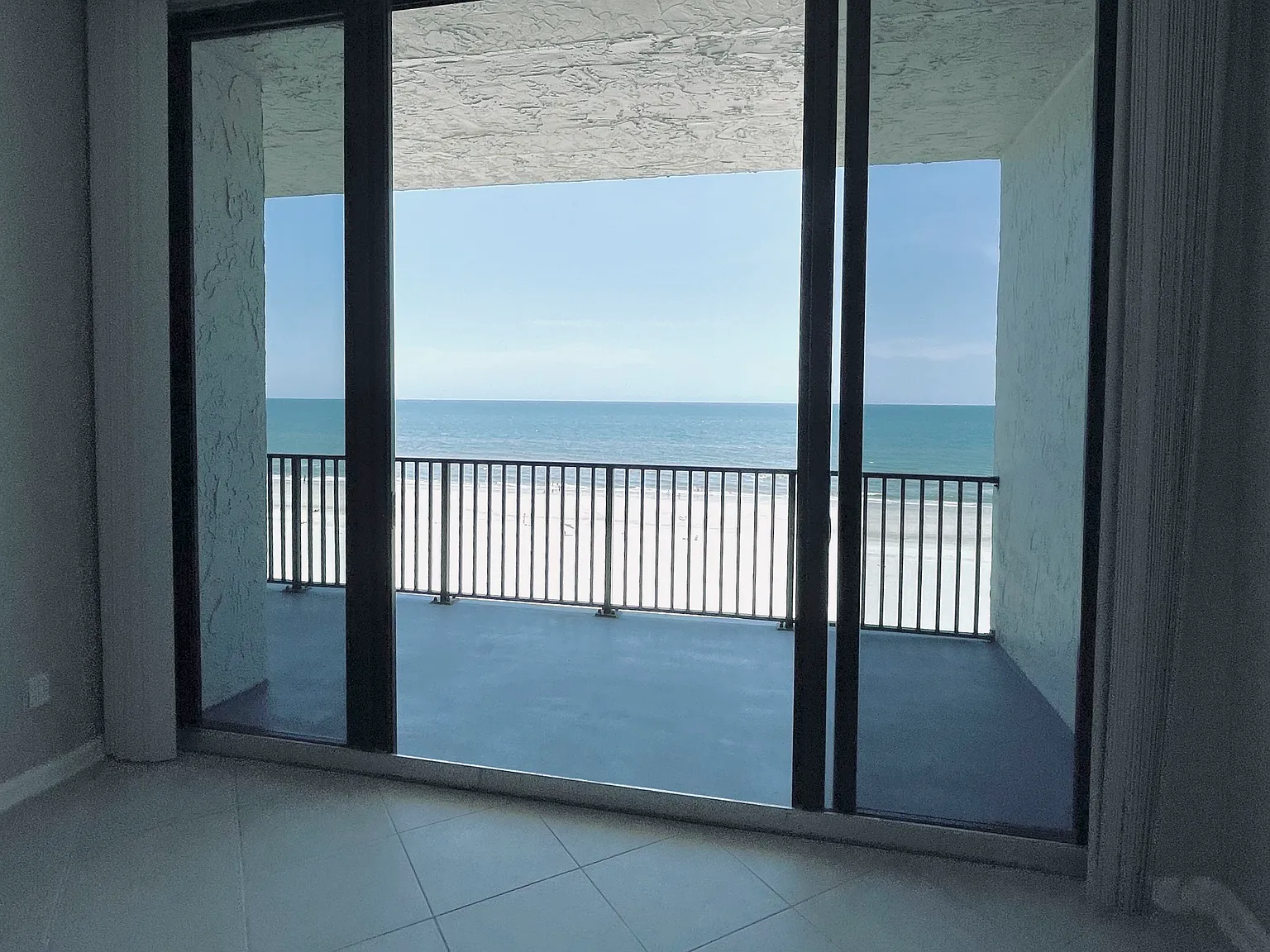 2 bed, 1218 sqft, $3,900 — Photo 4