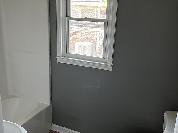 4th image of 406 N Houston Rd #2