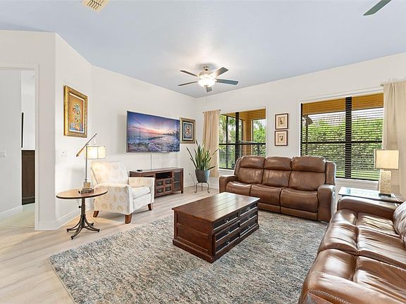 3rd image of 724 Villa Park Rd