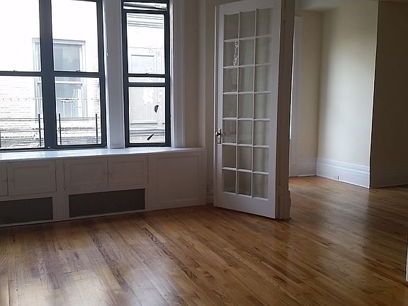 4th image of 2600 Broadway #12B