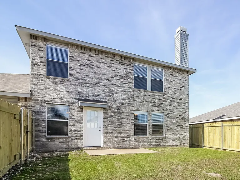 717 Lovern St — Photo 15