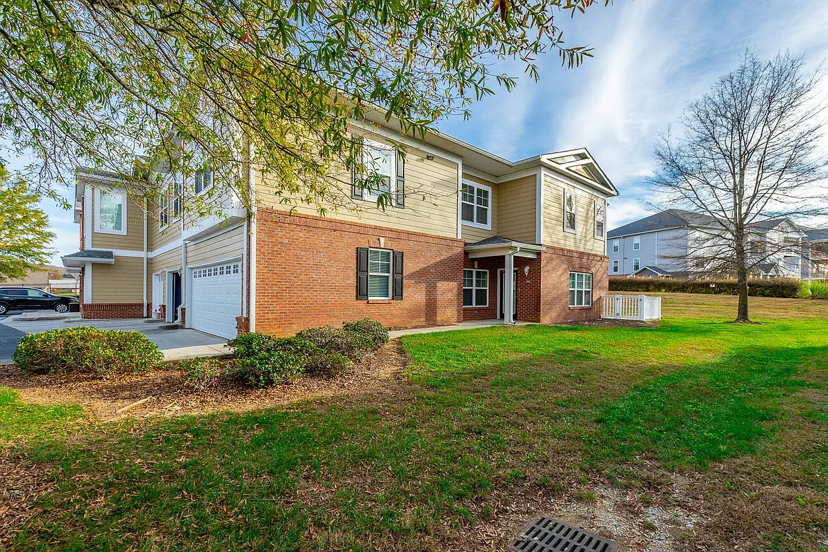 Building Photo - 6105 Regency Ct