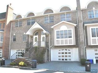 145 Stonegate Trl, Cresskill, NJ 07626