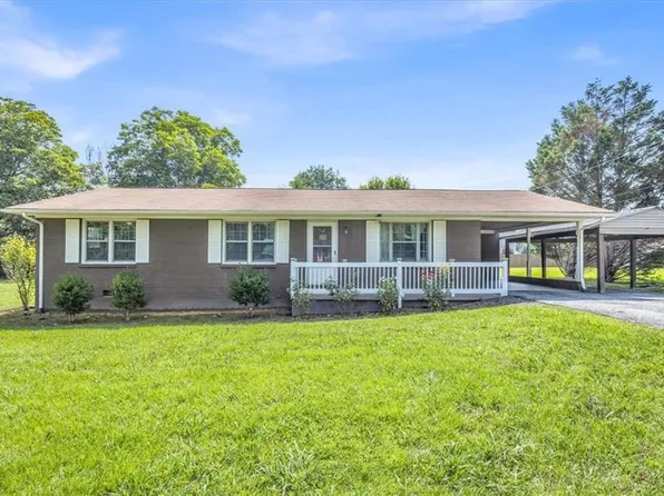 129 Green Meadow Ln NE, Calhoun, GA 30701