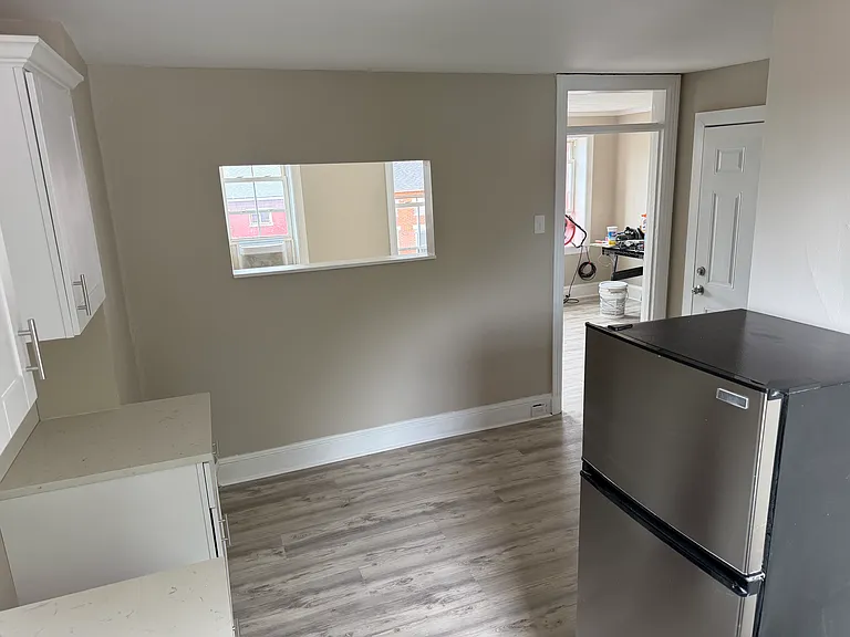 240 Walnut St #3 — Photo 3