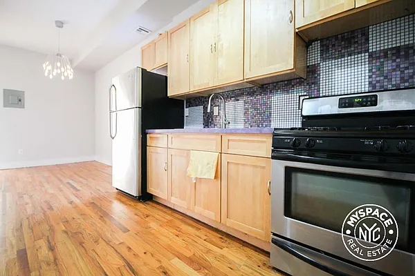 Rented by MySpaceNYC | media 6