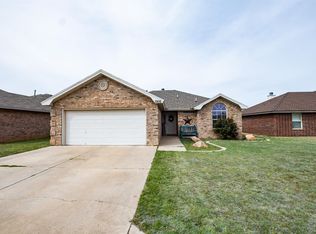 1916 77th St, Lubbock, TX 79423