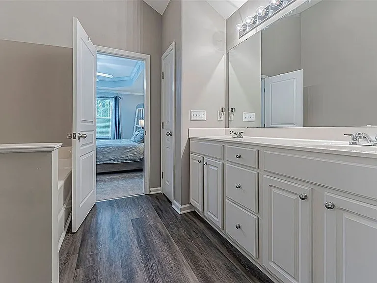 5903 Hourglass Ct — Photo 24