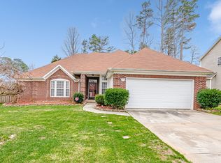 7336 Claiborne Woods Rd, Charlotte, NC 28216
